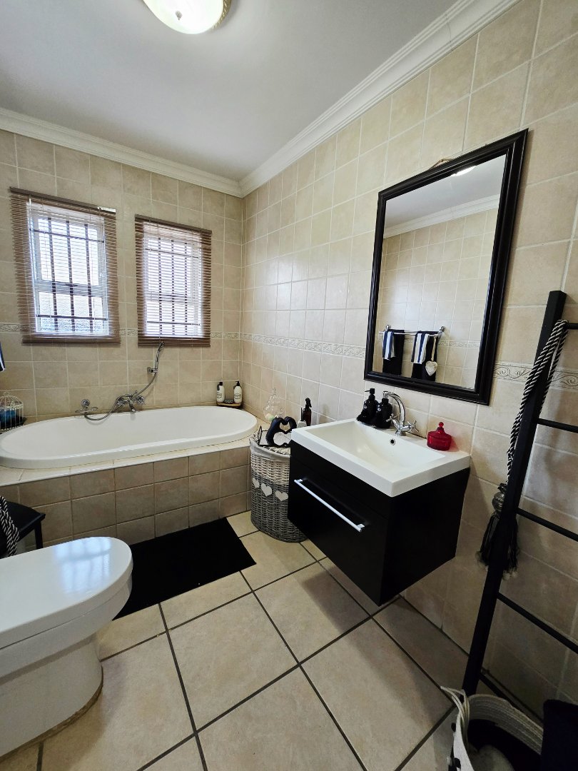 3 Bedroom Property for Sale in Wilkoppies North West